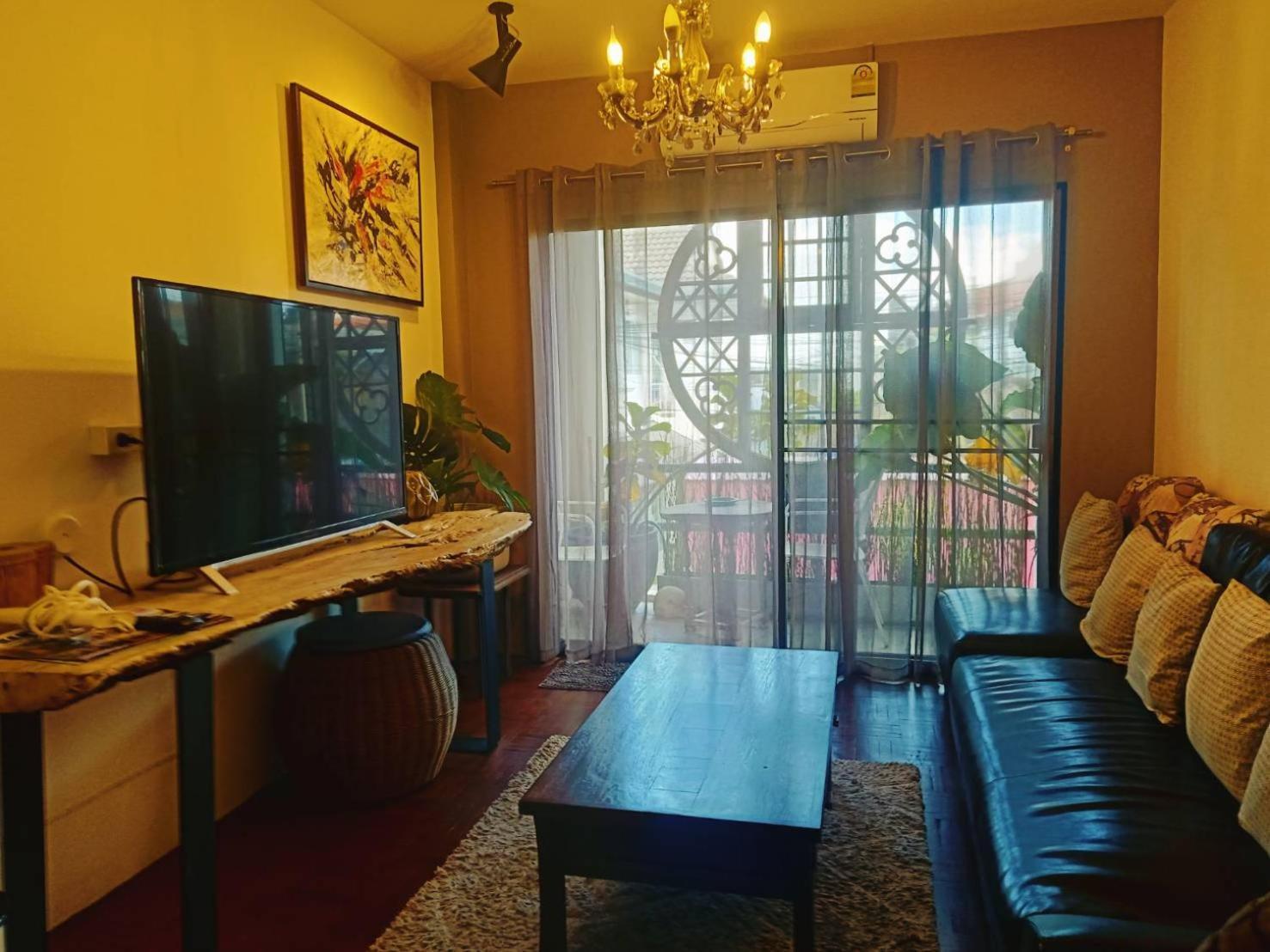 8Th House @ Center Of Chiangmai Old Town Apartment Chiang Mai Exterior photo